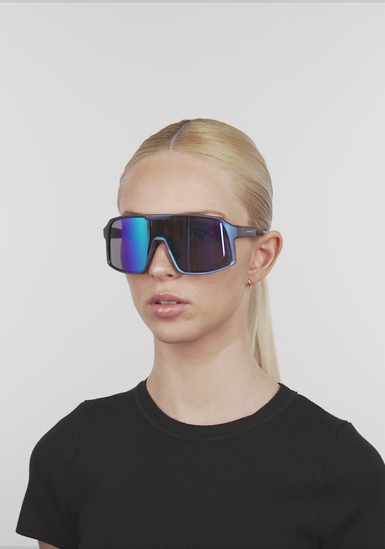 Load video: Wind Limited Iridiscent Navy / Green