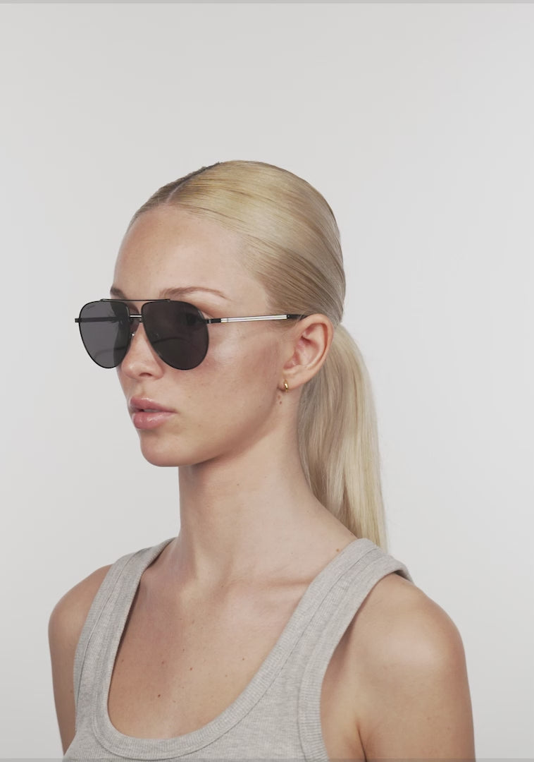 Load video: Aviator Legacy Black / Black