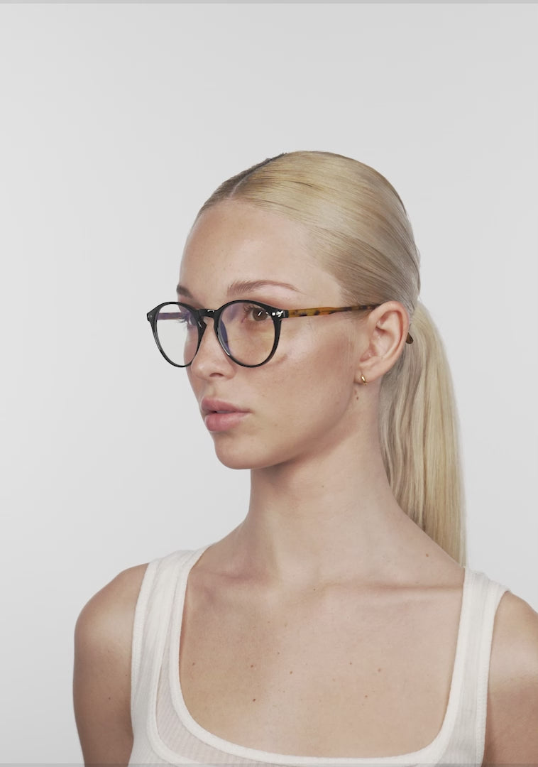 Load video: Ultra Light Max Black / Blue Block