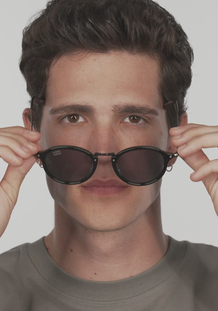 Load video: Roller TR90 Black Edition