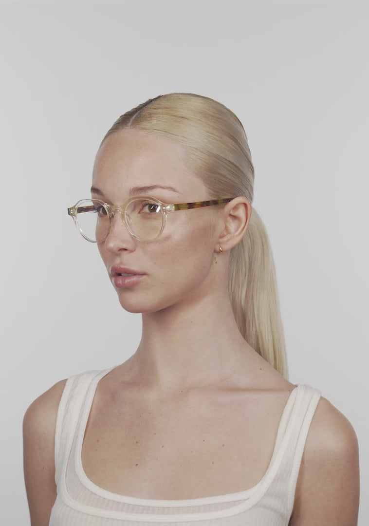 Load video: Ultra Light S Round Trans Grey / Blue Block